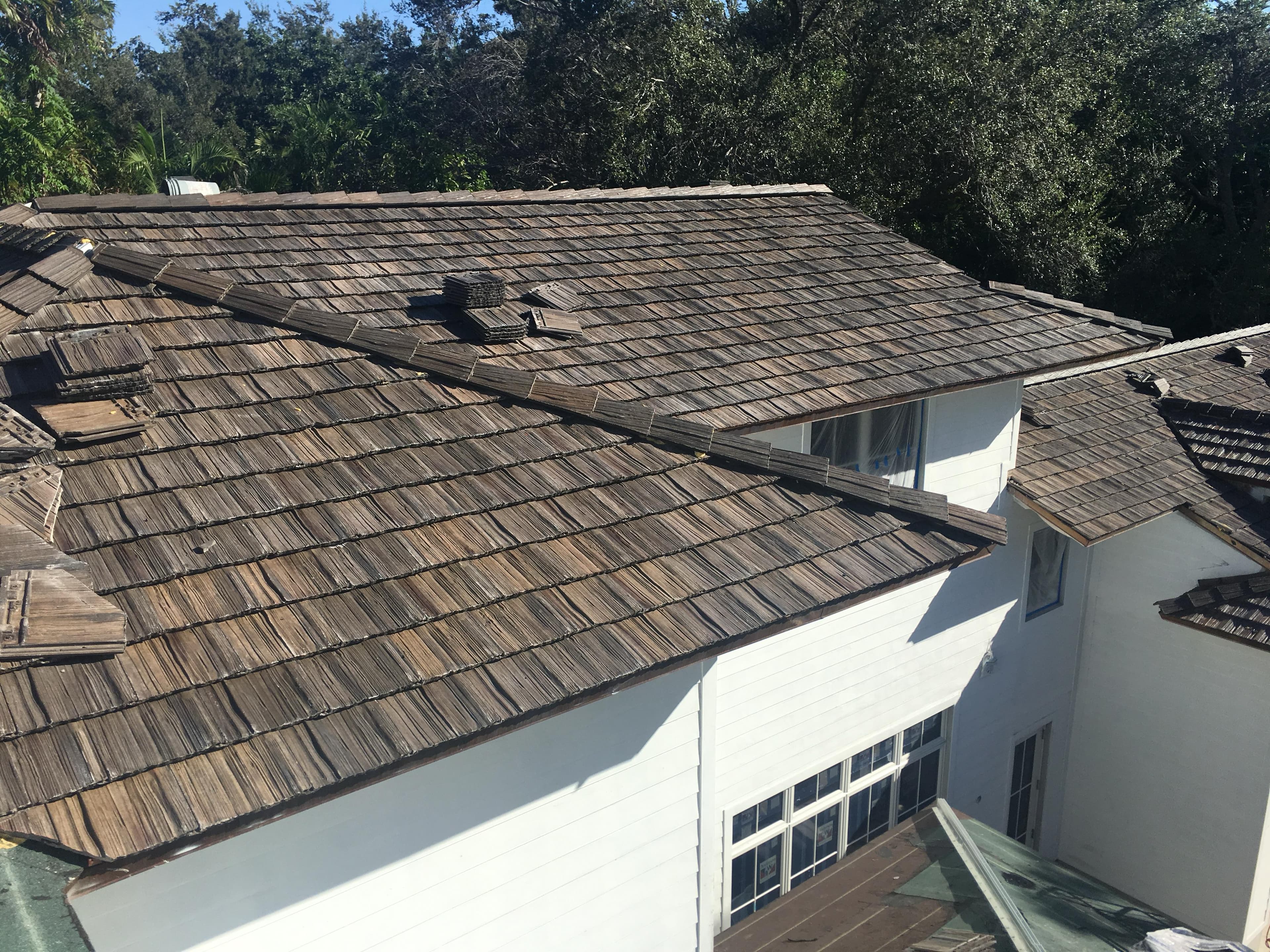 Best Roofing Materials to Survive a Category 5 Hurricane